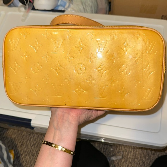 Authentic Louis Vuitton Vernis Houston Shoulder Hand Bag Yellow datecode LW0959 - Picture 7 of 17